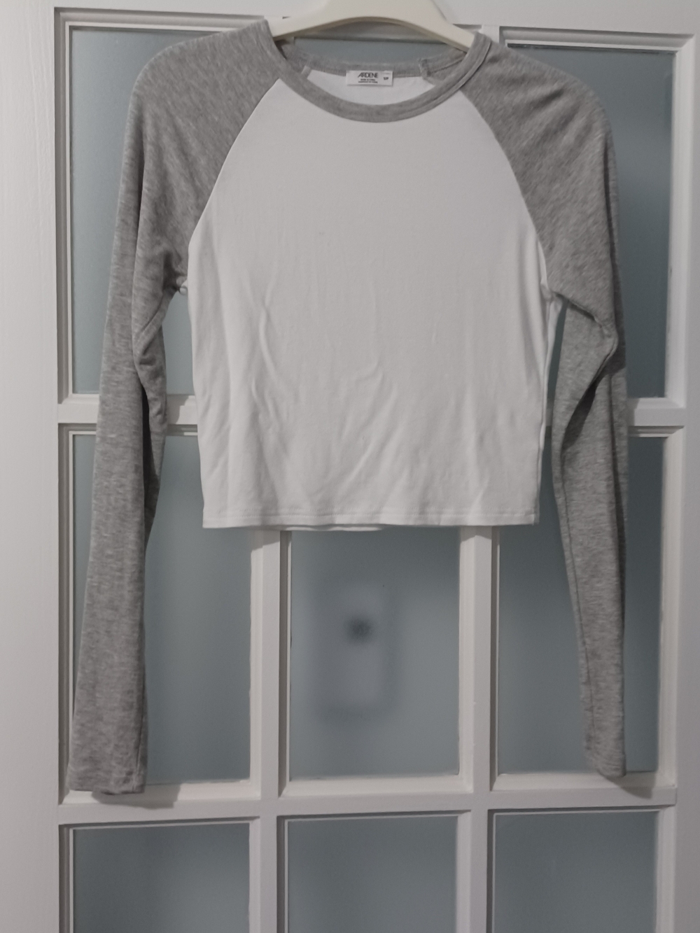 Ardene White & Gray Raglan Long Sleeve Crop Top